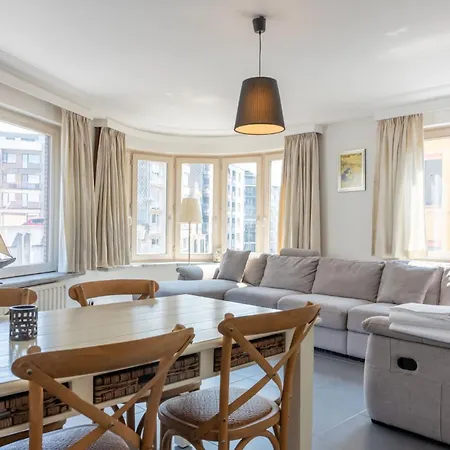 Apartment Spacious Up To 6 People Ostend