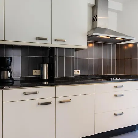 Apartment Spacious Up To 6 People Ostende